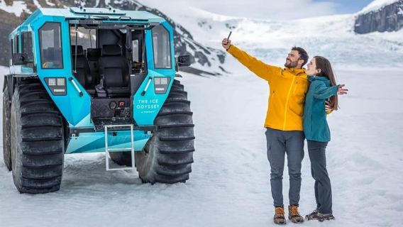 Calgary: Icefield Adventure, Skywalk and three Glaciers Tour