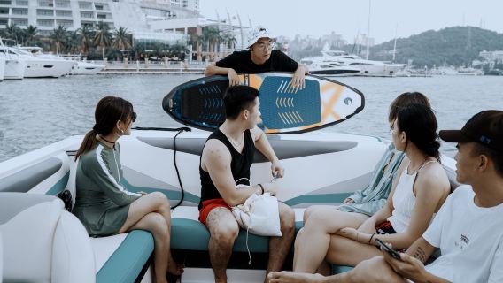 廣東省番禺/佛山順德/四會/河源萬綠湖/尾波滑浪造浪艇出海滑浪教學【百萬造價遊艇+明星網紅打卡玩樂+專業教練+包船教學】