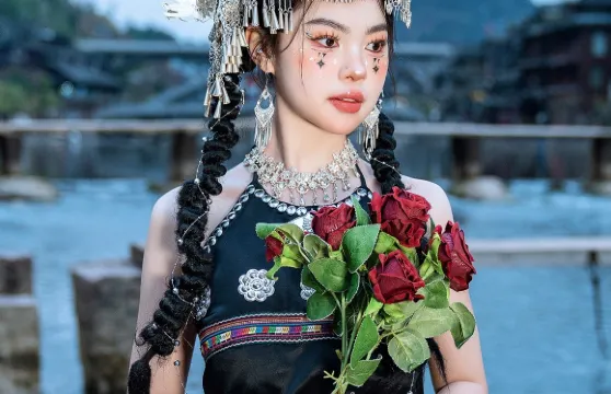 六盤水旅拍【婚禮跟拍 街拍 抓拍 航拍 攝影錄影/多語言翻譯/底片全送/動作指導】