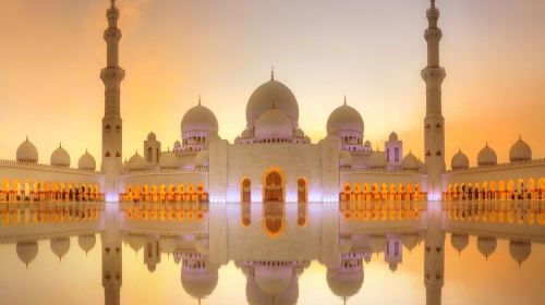 From Abu Dhabi Shared Tour: Cultural Wonders: Abu Dhabi City Tour & Louvre Day Tours 2