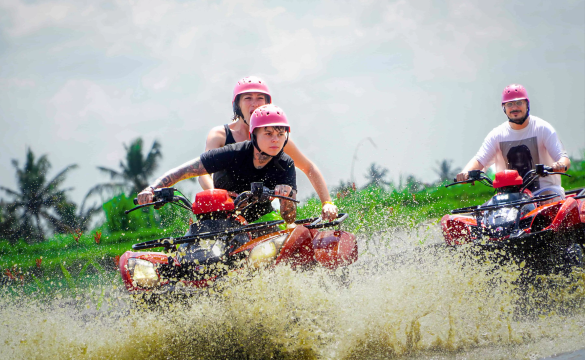 KUBER ATV Pengalaman Mengendarai ATV yang Menegangkan melewati hutan rimbun, menelusuri terowongan, 