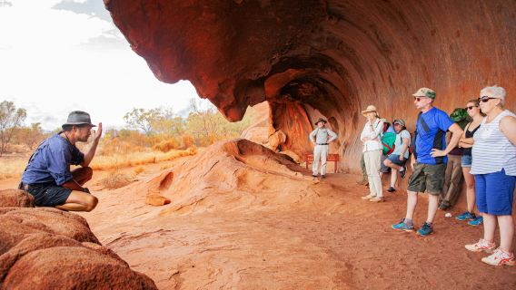 Uluru: Guided Day Tour from Alice Springs + Sunset BBQ