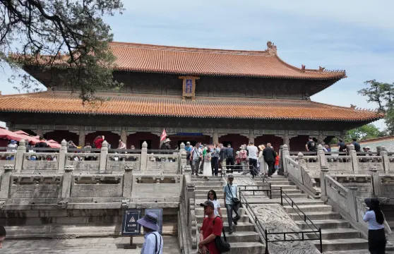 山東曲阜尼山聖境+魯源村+三孔景區+明故城一日遊-中英文服務