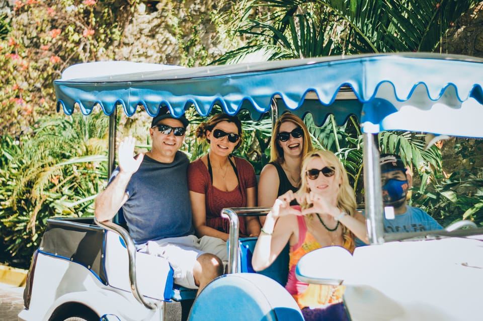 Mazatlán: Recorrido por la ciudad en un tradicional pulmonia.