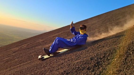 Managua: Sandboarding am Cerro Negro, Leon City & Kathedrale