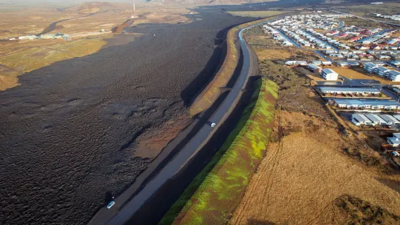 Iceland: Fagradalsfjörður Volcano Hike and Grindavik 1-day tour|Optional geothermal hot spring experience