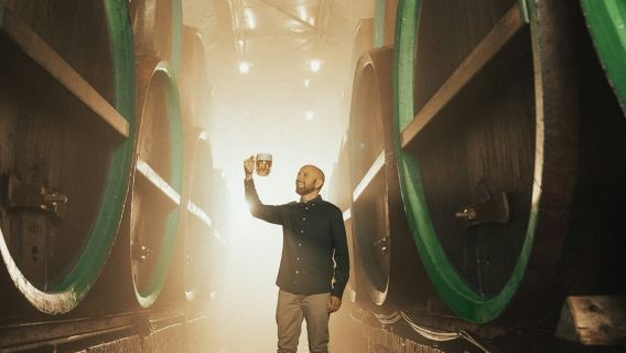 Kilang Bir Pilsner Urquell: Lawatan Berpandu dengan Rasa Bir