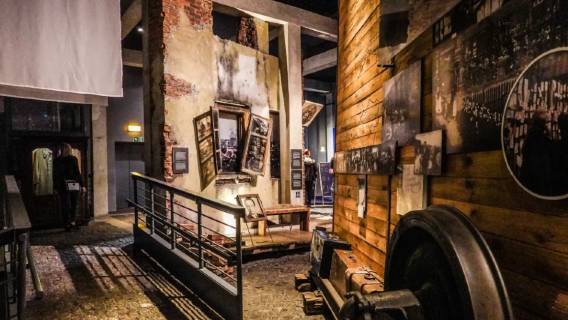 總統府＋老城集市廣場＋華沙起義博物館＋瓦津基宮＋聖十字教堂