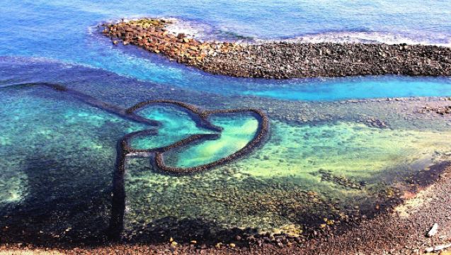 Penghu Island Hopping: Lawatan Sehari ke Pulau Qimei (Pilihan tambahan: Bas Pelancongan di Pulau Qimei, Snorkeling di Teluk Yueli, Pengalaman Berkanu)