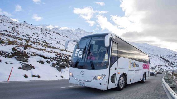 Hin- und Rückfahrt zwischen Queenstown, Neuseeland und dem Skigebiet The Remarkables