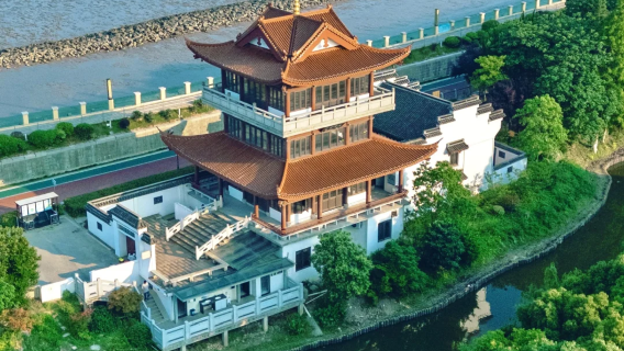 Shanghai to Shendang Private Day Trip: Ancient Town, Historic Brewery & Coastal Windmill