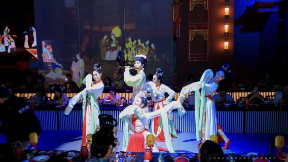Guangzhou Havets Silkevej Paladsbanket • Immersiv oplevelse (audiovisuel fest + traditionel gammel musik og dans + valgfri tøj/makeover oplevelse)