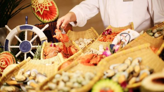 Chongqingin Huayu Wyndham Grand Plaza Royal -hotellin Starry Buffet -ravintola (kansainvälinen keittiö + Sichuanin ja Chongqingin makujen yhdistelmä + merenelävien buffet)