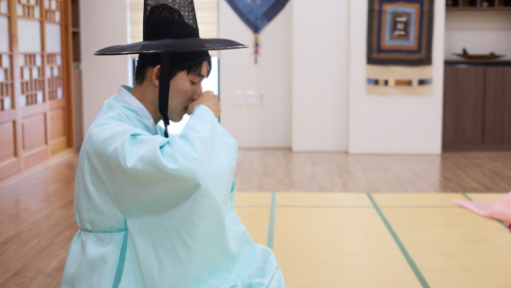Tea ceremony and hanbok experience at Daegu Korean traditional culture experience center