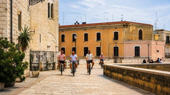 Bari: Bike Tour & Homemade Pasta Making with Nonna