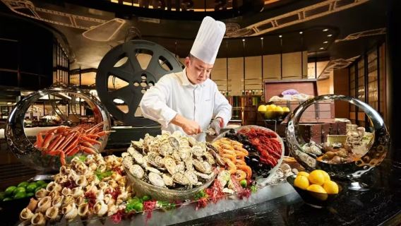 Macau Studio City - Spotlight buffet | Unlimited global gourmet feast + gorgeous Art Deco setting, delicious and photogenic