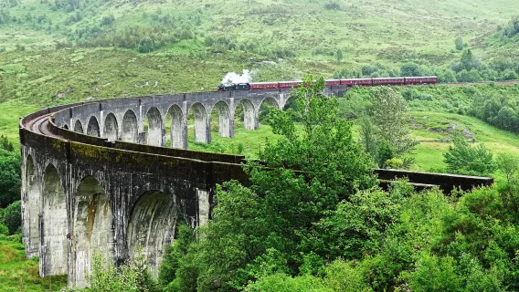 Jembatan Glenfinnan dan perjalanan satu hari Dataran Tinggi Skotlandia|Wajib ditonton bagi penggemar Harry Potter