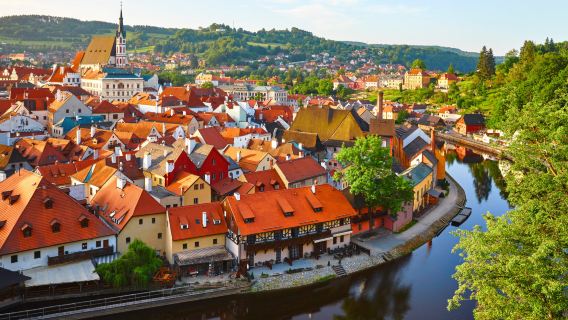 Excursión de un día al pueblo de CK y al castillo de Český Krumlov desde Praga ida y vuelta