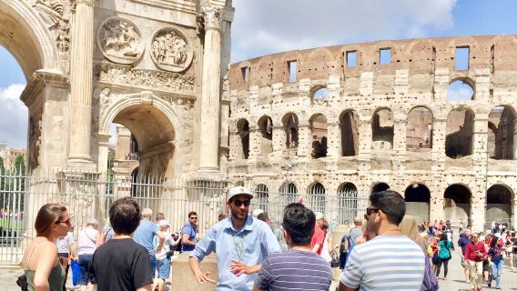 Colosseum & Roman Forum Guided Tour in Group of Max.14