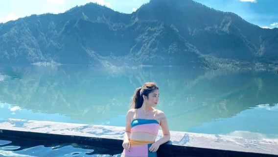 Trekking al amanecer en el monte Batur y aguas termales naturales