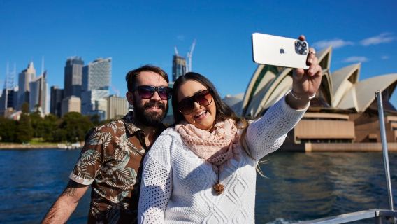 Sydney Harbour: Discovery Cruise + Buffet Lunch