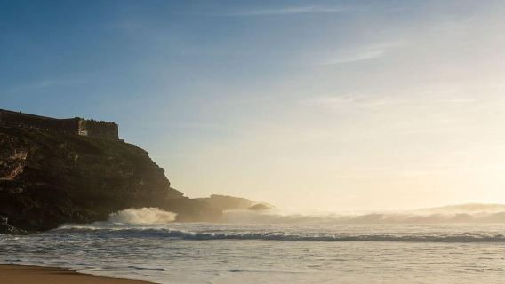 Nazaré: Trải nghiệm lướt sóng trên những con sóng khổng lồ