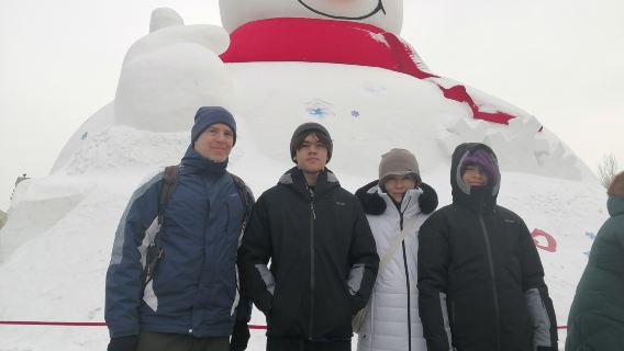 Harbin Day/Half-Day Chartered Tour: Harbin Ice and Snow World, Siberian Tiger Park, Sun Island Snow Sculptures, and Yabuli Ski Resort (Multiple Routes, Customizable)