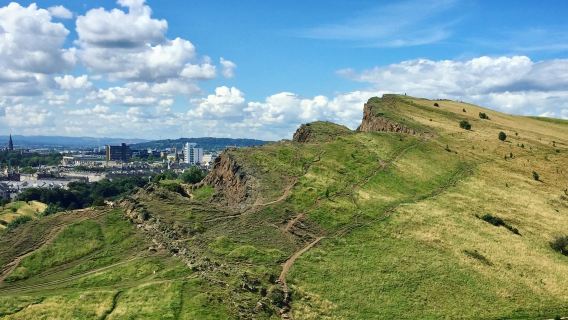 魔法與歷史的完美邂逅 -愛丁堡城堡【可定制英國全境包車遊】