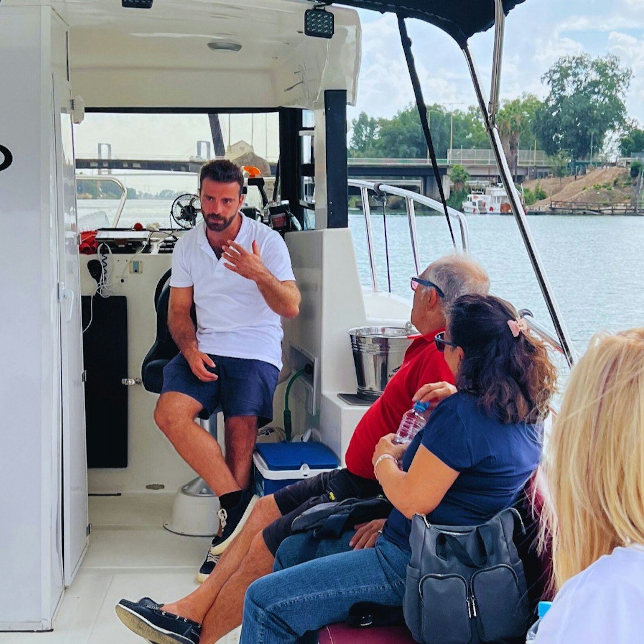 Siviglia: tour guidato in barca sul fiume Guadalquivir