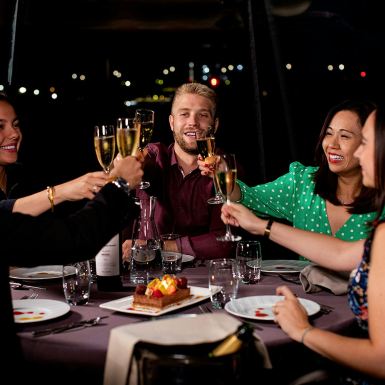 Seine River: 4-Course Dinner Cruise with Live Music