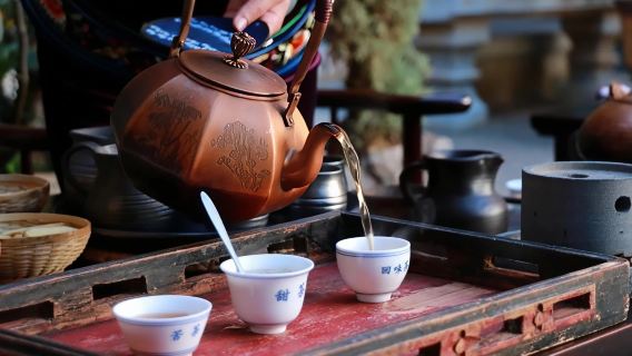 雲南大理喜洲白家古法扎染坊非遺手作體驗【專業指導導覽+成品可帶走+任選三道茶/扎染/乳扇製作體驗】