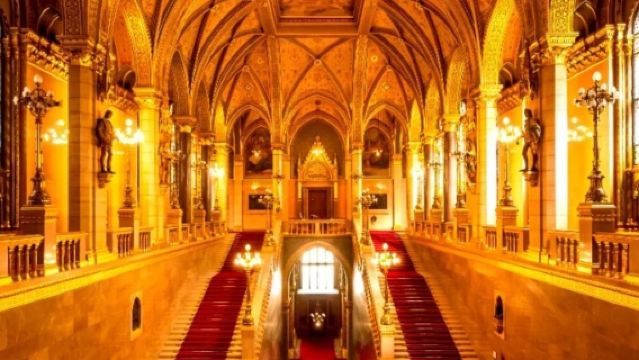 匈牙利布達佩斯-塞切尼鏈橋 -布達城堡-漁人堡-包車-精選