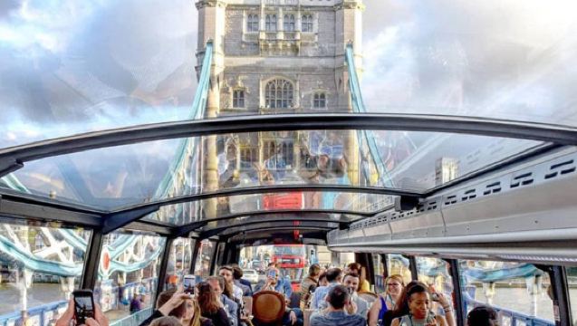 London Bustronome Bas Restoran | Pemandangan 360° Daripada Kaca Panorama + Makan Tengahari atau Malam British yang Halus