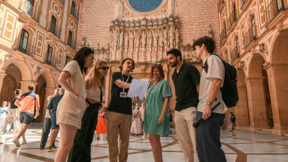 Μονσεράτ: Αποκλειστική Ξενάγηση στη Σακριστία και στη Μαύρη Παναγία από τη Βαρκελώνη