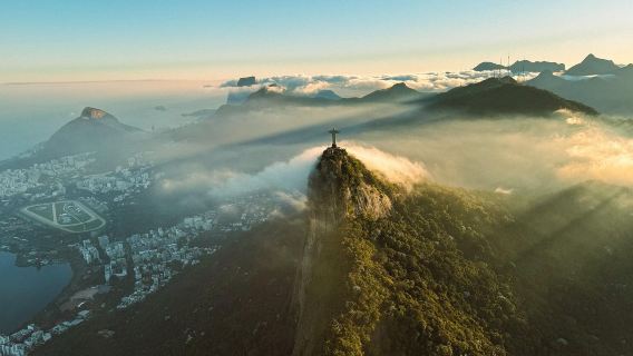 Vol panoramique en hélicoptère de 35 minutes à Rio : Pain de Sucre + Statue du Christ Rédempteur + Vue sur les plages