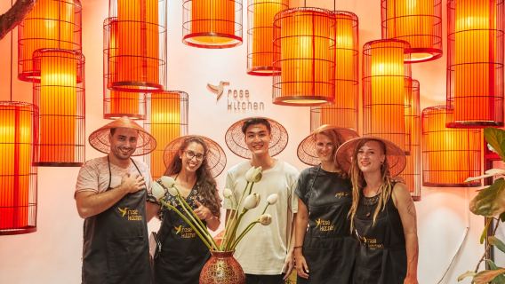 Rose Kitchen Kookles met gratis Vietnamese koffie & lokale markttour in Hanoi