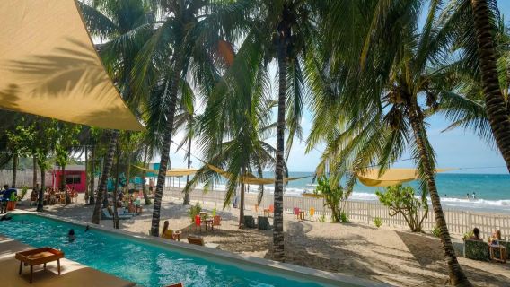 Tierra Bomba: Pasadia VIP + Piscina + Almuerzo en Cartagena ( Pinky Mango )