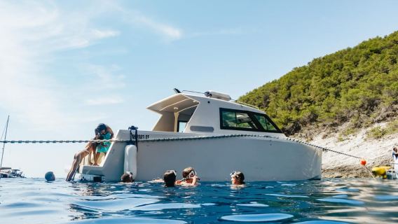 Split: Blue Cave, Vis & Hvar Full-Day Trip by Speedboat