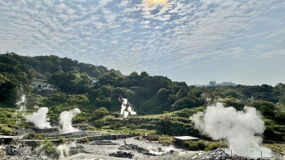 Explore Yangmingshan & Beitou 1-day tour. Small group (Chinese + English guided tour | Depart from Ximending)