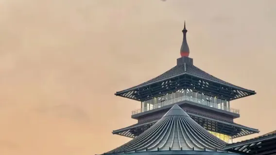 Yangzhou 1-day Tour by Private Charter: Grand Canal Museum + Slender West Lake + He Garden + Daming Temple (Chinese and English Service Available)