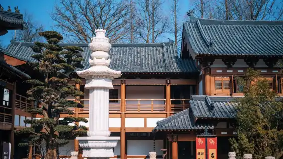 Jingshan Temple admission ticket+ Jingshan Temple attraction Shuttle (Tongqiao-Jingshan) + guide Service