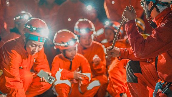 貴州旅遊貴陽出發:安順尋龍洞探洞+望橋觀瀑營地避暑一日遊