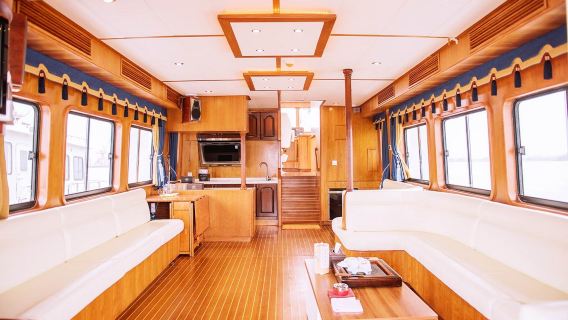 廣東汕頭南澳島82呎豪華遊艇包船出海【免費提供飲料+點心+水果盤+海上觀賞賞南澳內海灣美景】