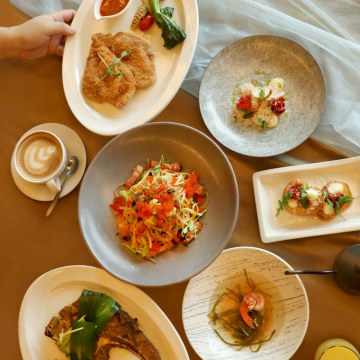 โรงแรม Beitou Hot Spring Resort ชื่นชอบบัตรเซ็ตอาหารกลางวันหรือเซ็ตอาหารเย็นที่ร้านอาหาร Western (ไม