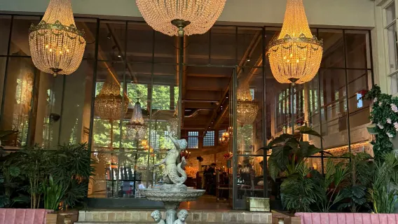 벨기에 브뤼셀 Brasserie Surréalist 인기 레스토랑 예약 대행