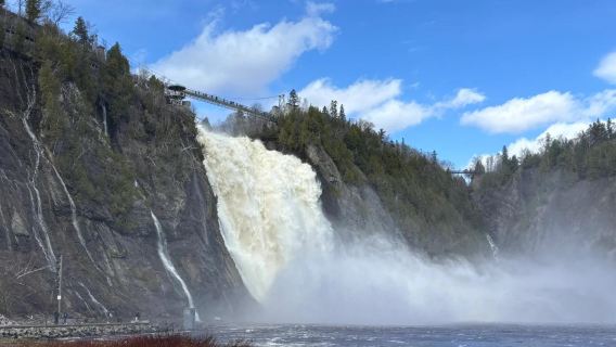 魁北克拼團深度遊：老城+冰雪飯店+蒙特朗西瀑布~蒙特婁來回