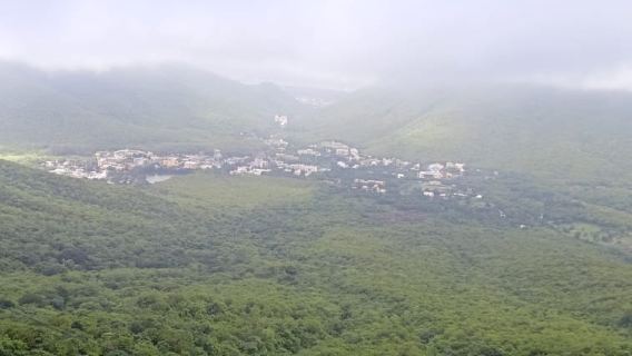 Junagadh: Girnar Hills Guided Hike