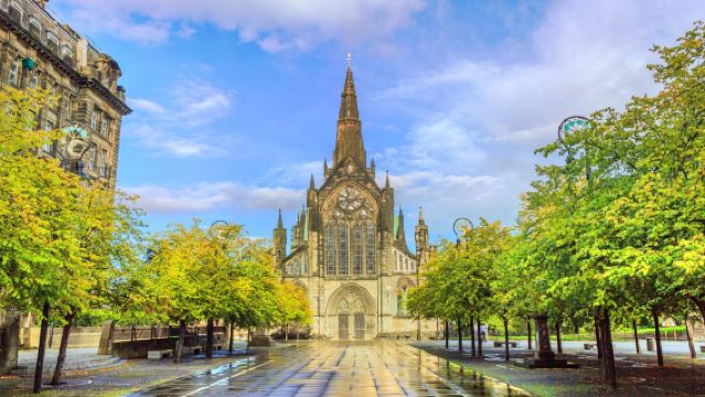 Edinburgh round-trip - Glasgow 1-day tour with Chinese private charter