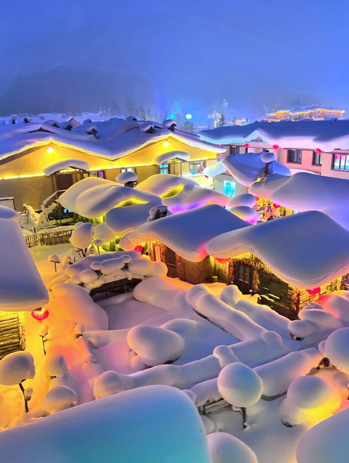 [Trasferimento da Yabuli] Escursione di 1 giorno al Monte Dadingzi, alla Galleria della Neve di Shili e alle case a fungo di Snow Village/sci con noleggio con conducente esclusivo