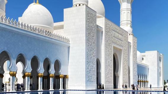 From Abu Dhabi: Sheikh Zayed Grand Mosque + Heritage Village + Ferrari World + Date Market Day Tour